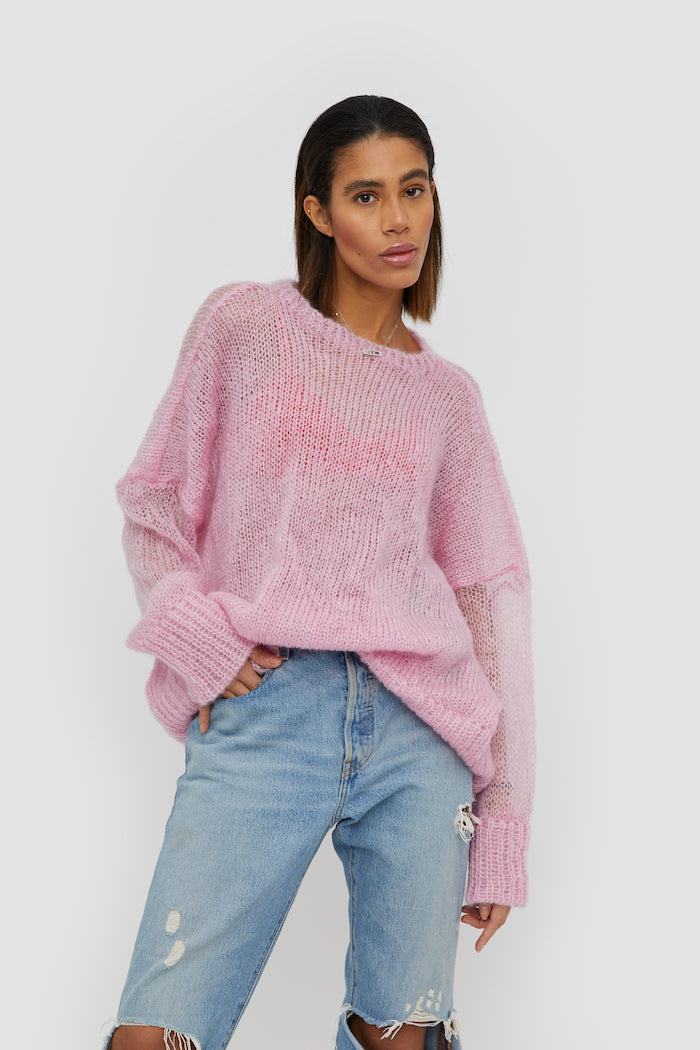 Feeling cozy and unique with this high quality jumper made from 100% Luxe Mohair - no compromise on the quality.