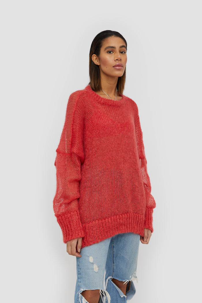 Feeling cozy and unique with this high quality jumper made from 100% Luxe Mohair - no compromise on the quality.